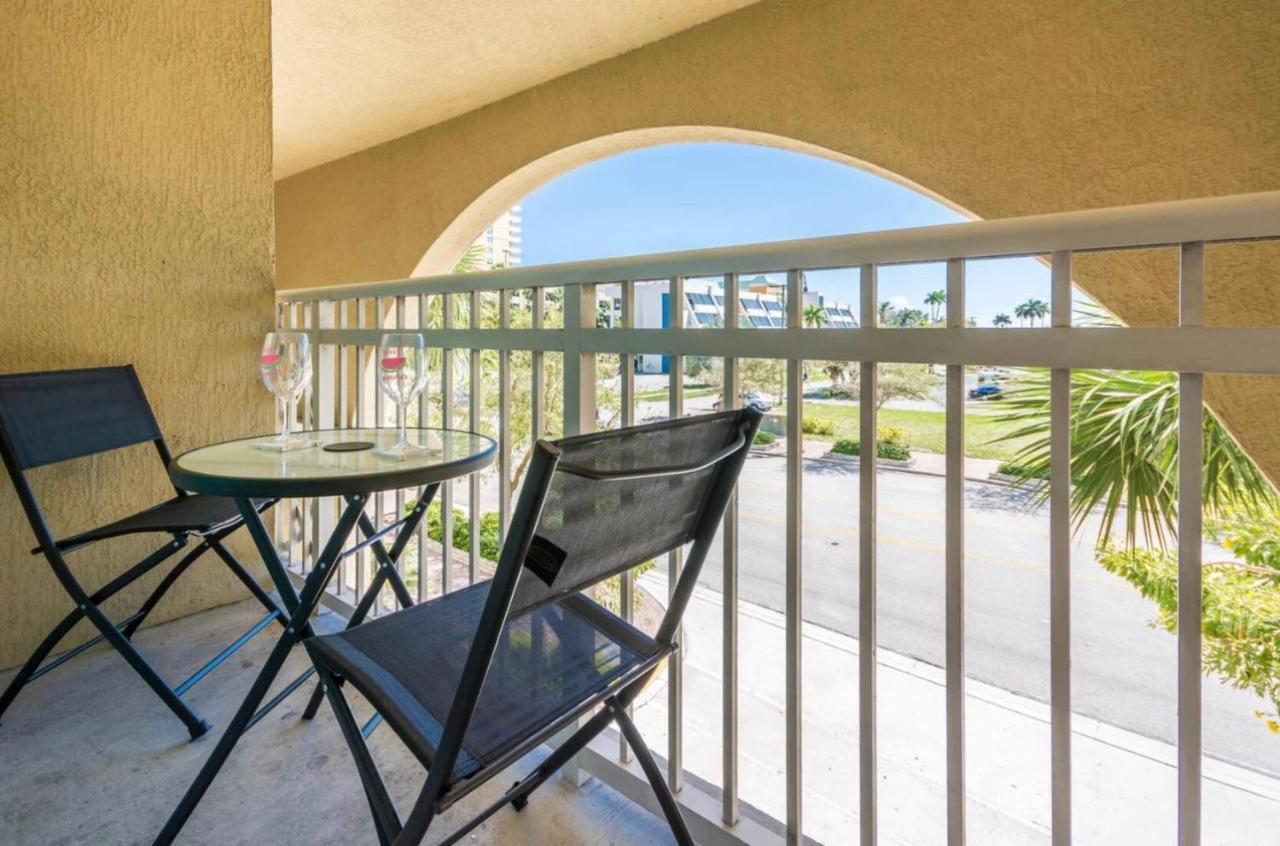 Tropical Coastal Resort Boynton Beach Exterior photo